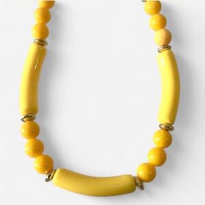 💛 Yellow Lucite Necklace